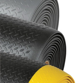 Superior Manufacturing 4' X 60' Black Dyna-Shield® PVC Sponge NoTrax® Diamond Sof-Tred™ Anti Fatigue Floor Mat