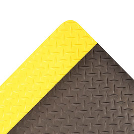 Superior Manufacturing 3" X 75" Black And Yellow Vinyl NoTrax® Cushion Trax® Ultra™ Anti Fatigue Floor Mat