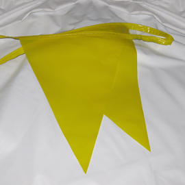 Mutual Industries 9" X 12" X 60' Yellow Polyethylene Pennant Flag