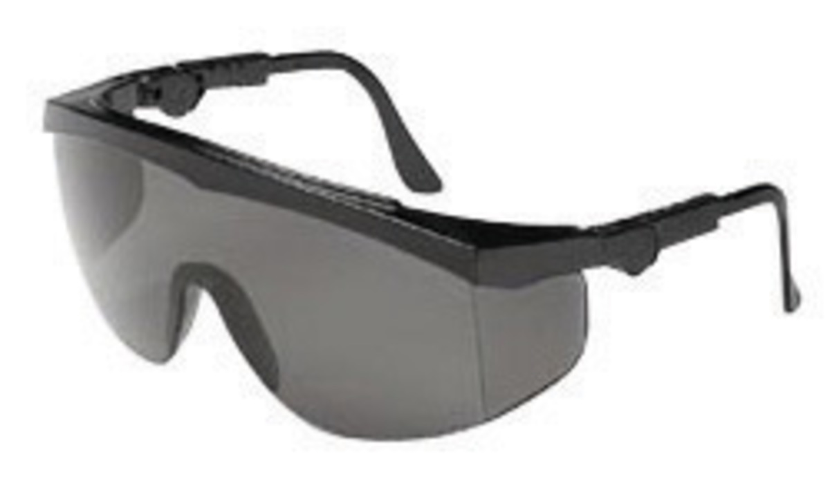 Safety Glasses Black Anti Fog Safety Glasses With Adjustable Temples,Fit Well Over Eyeglasses,Scratch Resistant Lenses And Side Shields Protection