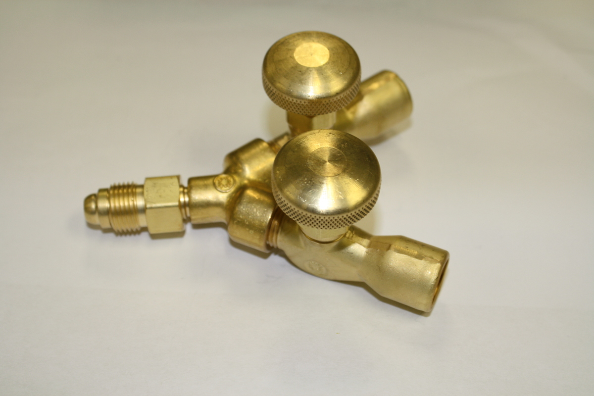 VALVOLA GAS A SQUADRA ATTACCO CONTATORE 1''x1''1/4 PRESA PRESSIONE E VALVOLA GAS A SQUADRA ATTACCO CONTATORE 1''x1''1/4 PRESA PRESSIONE E